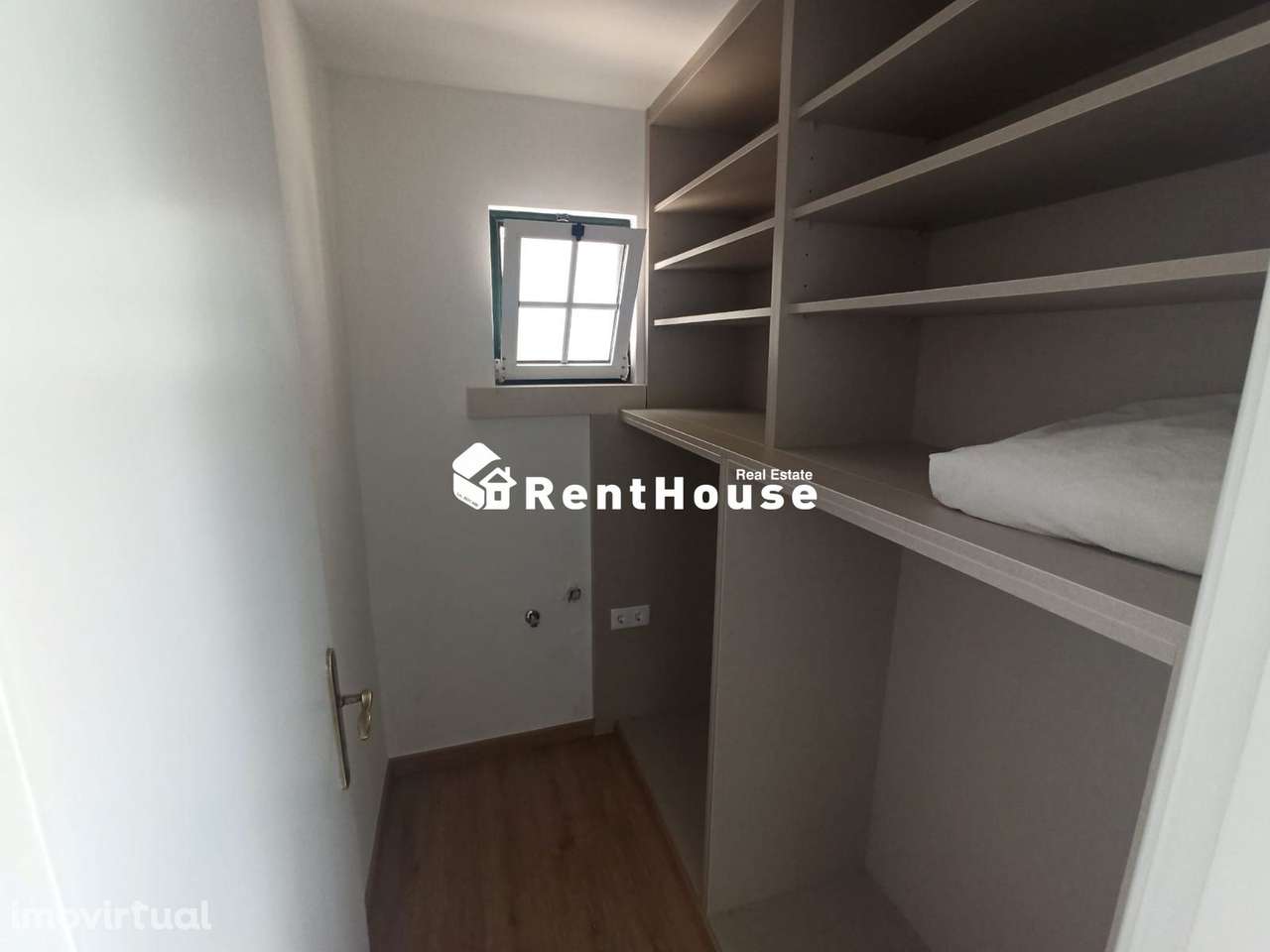 Pequena Moradia junto á Praia - Grande imagem: 2/5