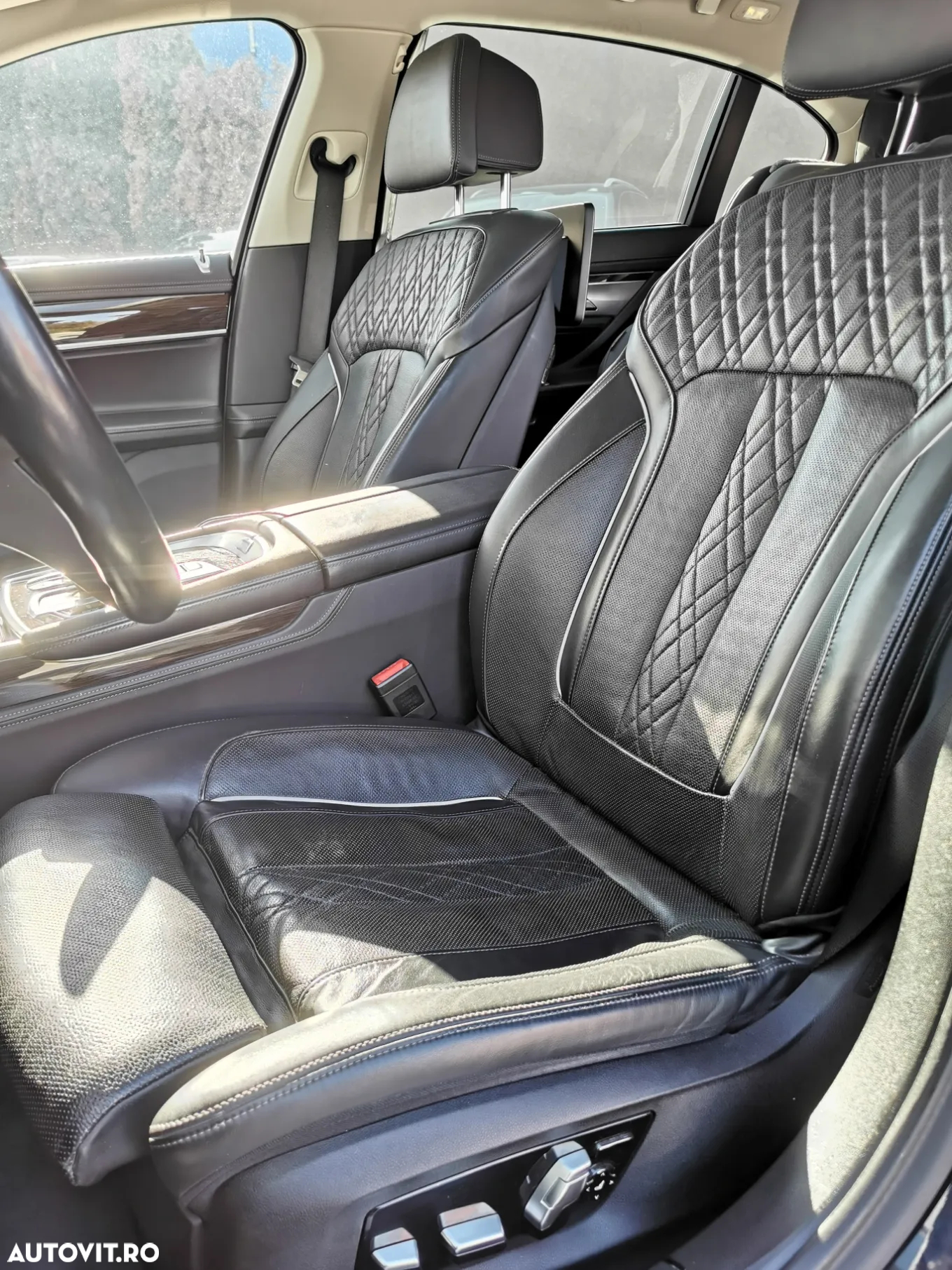 BMW Seria 7 - 26