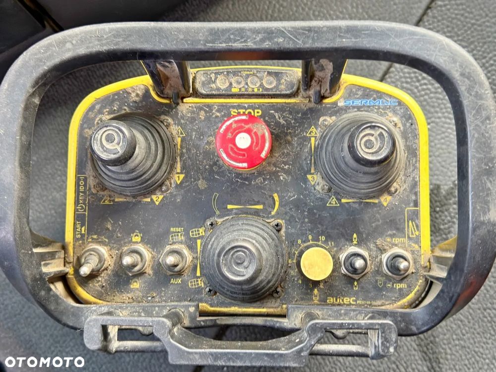 Mercedes-Benz ROCS 3743 * POMPA DO BETONU 25 m + PILOT * STAN BDB / 8x4 - 12