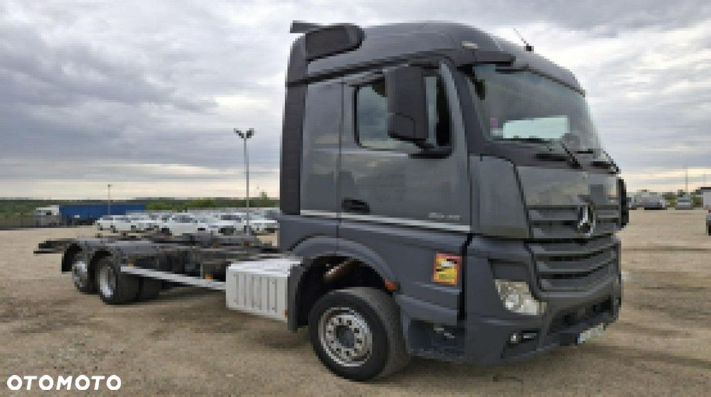 Mercedes-Benz actros - 1