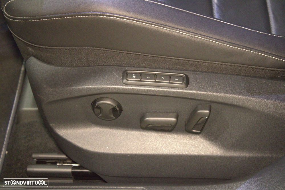 VW T-Roc 2.0 TDI R-Line DSG - 27