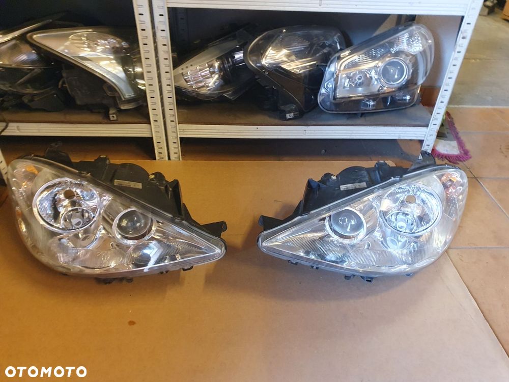 REFLEKTOR L/P PEUGEOT 807 EUROPA - 1
