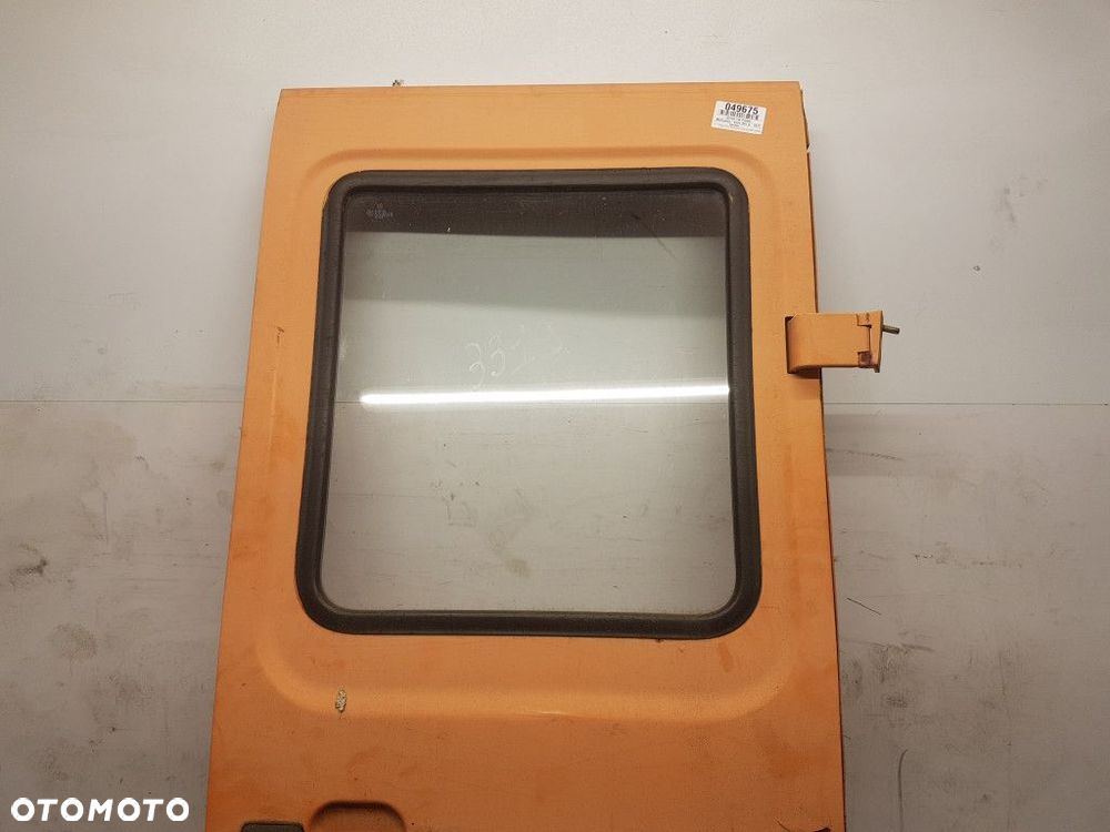 MERCEDES BENZ KACZKA 207 D DRZWI TYŁ PRAWE - 5