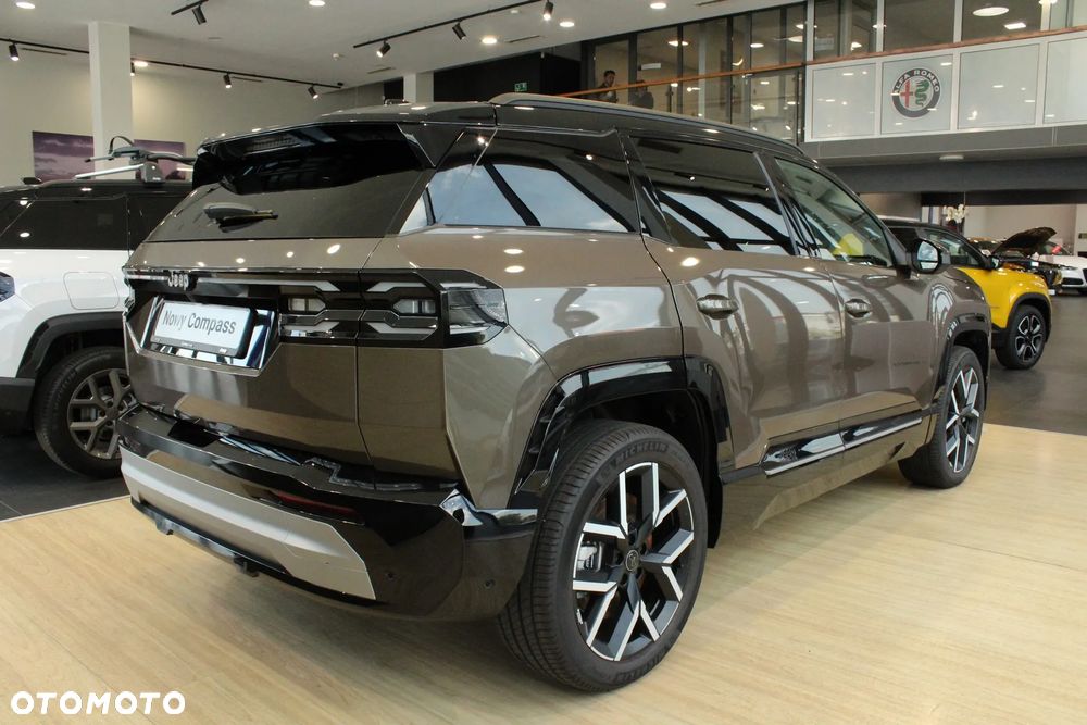Jeep Compass 73.7kWh Standard Range First Edition FWD - 3