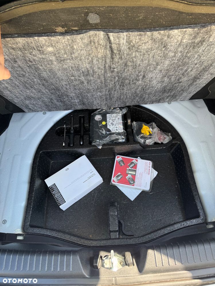 Kia Ceed 1.4 CVVT Dream Team Edition - 24