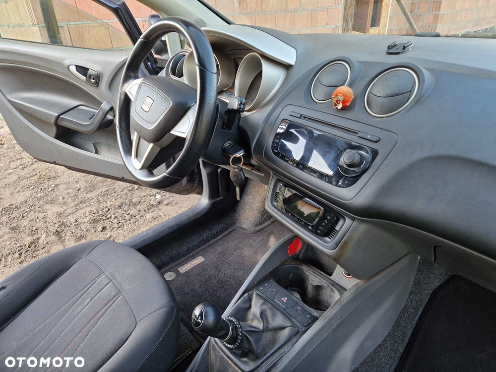 Seat Ibiza 2012 photo 4