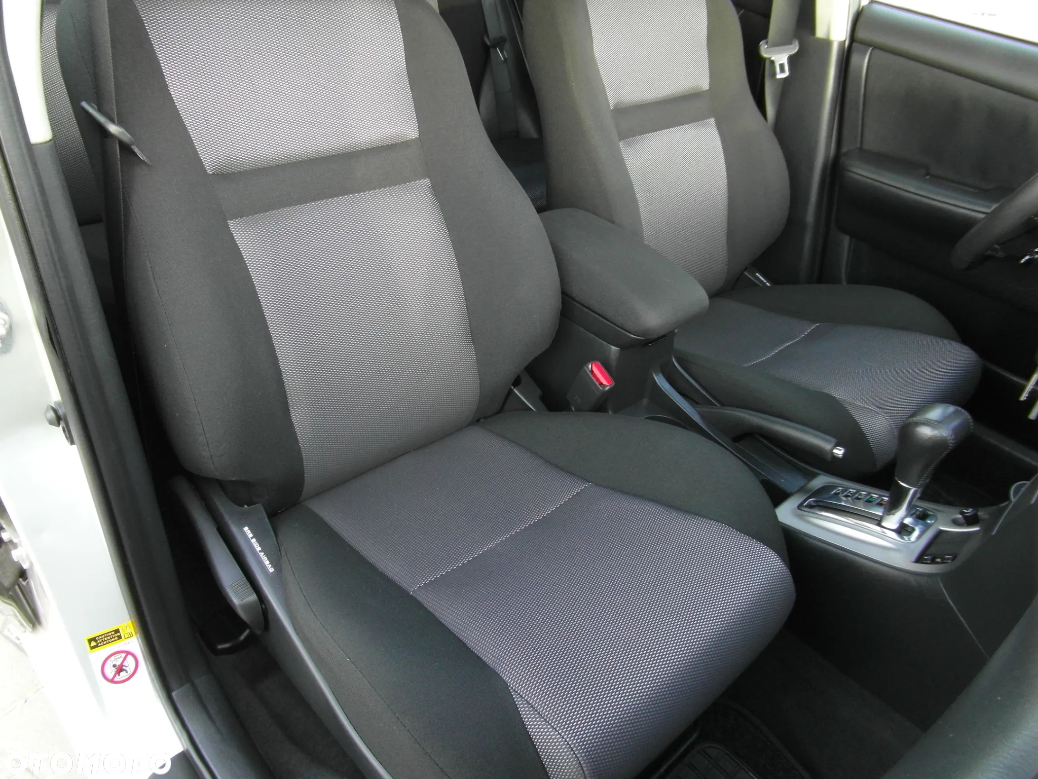 Toyota Corolla 1.6 VVT-i Automatik Edition - 20