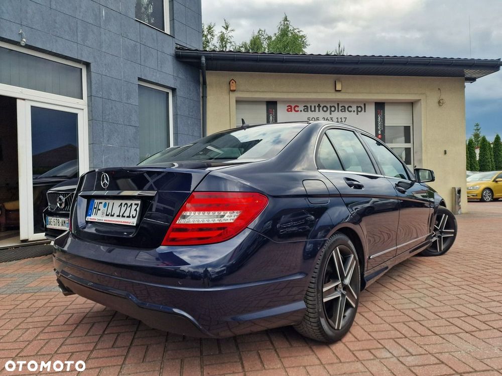 Mercedes-Benz Klasa C 180 7G-TRONIC AMG Line - 16