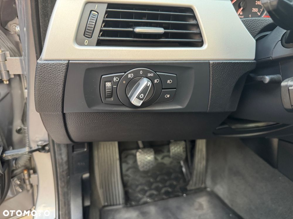 BMW Seria 3 320d - 24