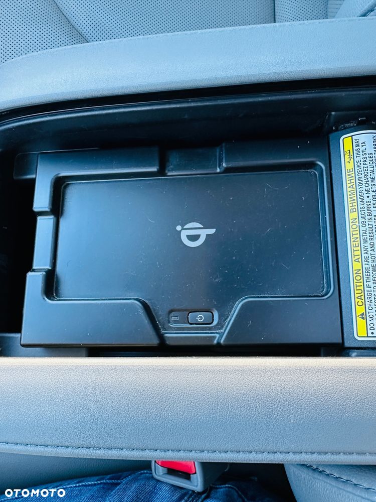 Toyota Highlander 2.5 Hybrid Executive - 22