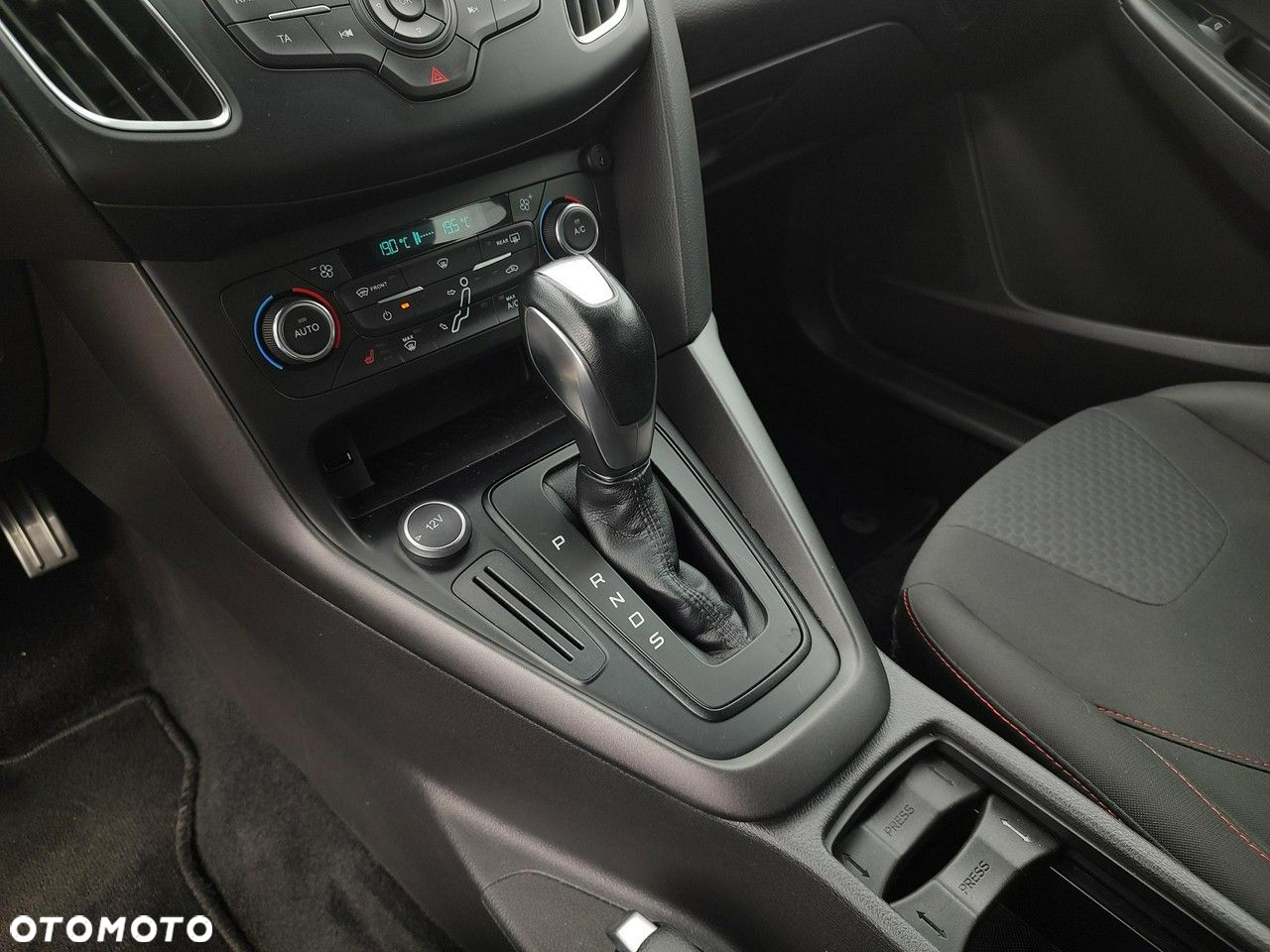 Ford Focus - 25