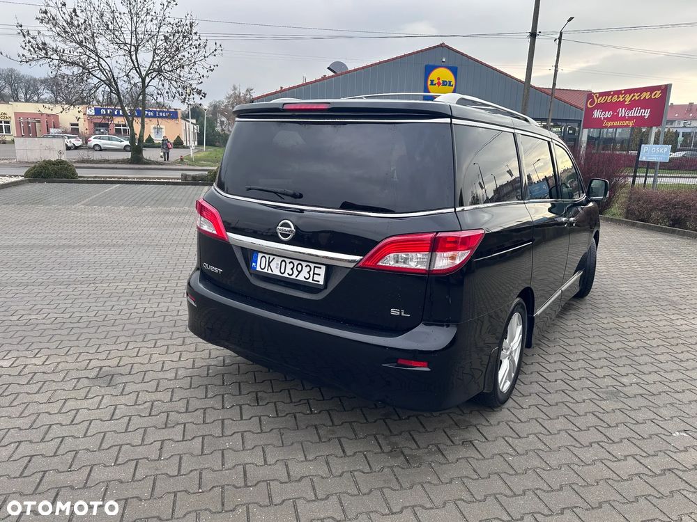 Nissan Quest - 4