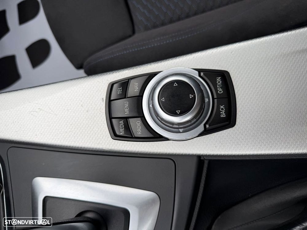 BMW 320 d Auto Pack M - 34