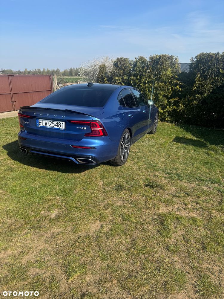 Volvo S60 T5 AWD R-Design - 6