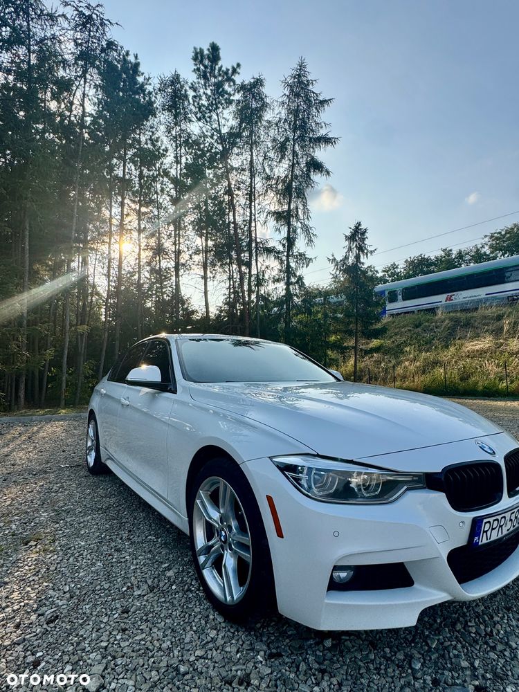 BMW Seria 3 330i xDrive Edition M Sport Shadow - 2
