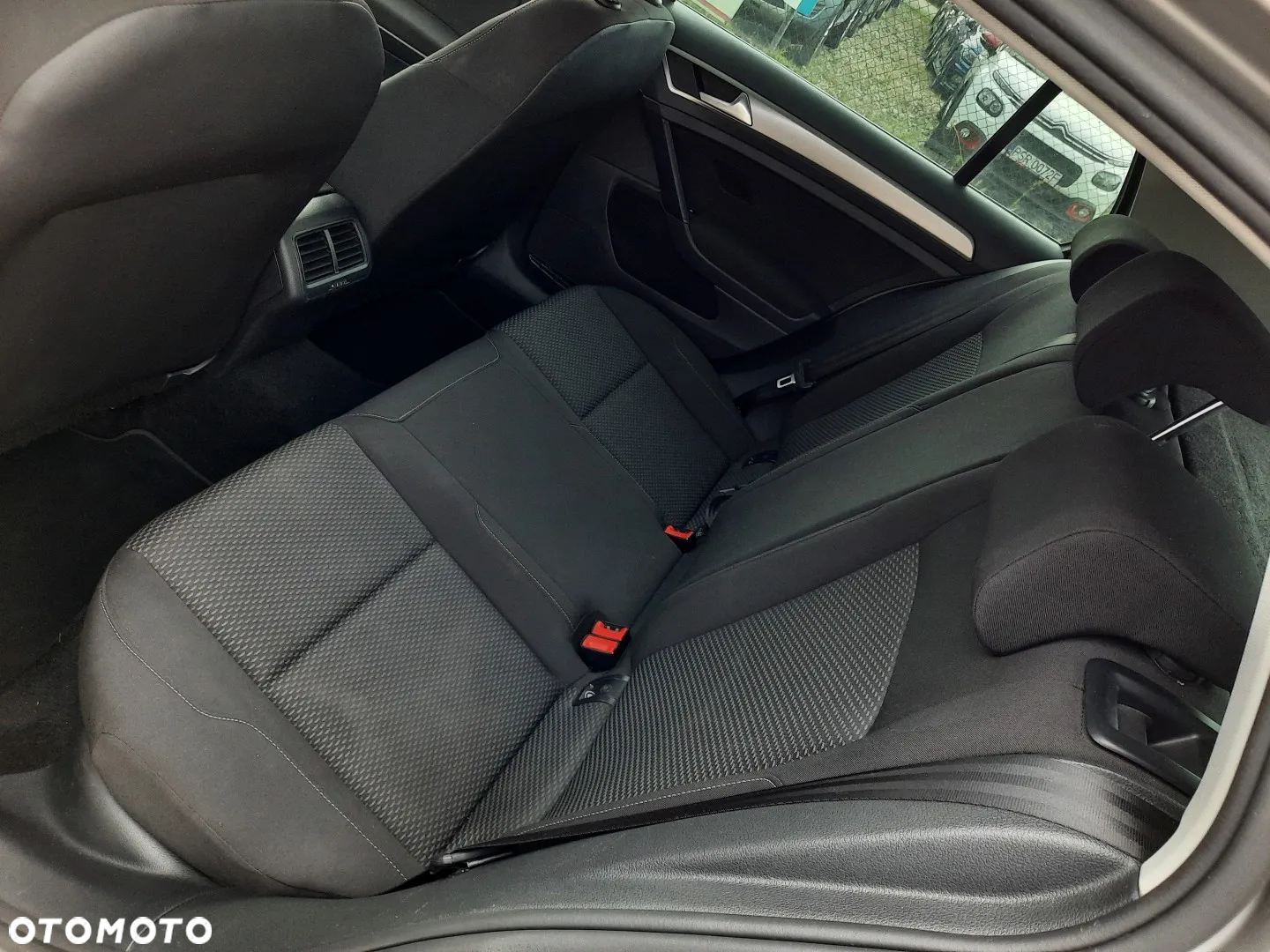 Volkswagen Golf 1.6 TDI (BlueMotion Technology) DSG Comfortline - 17