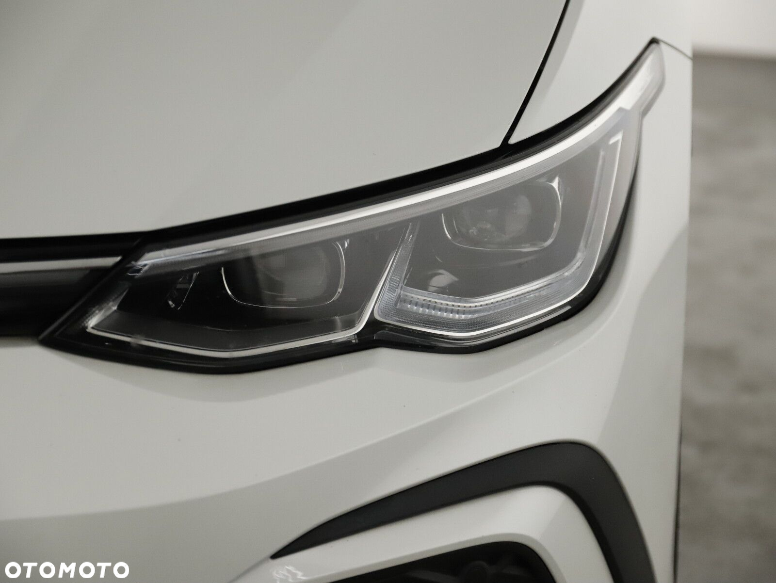 Volkswagen Golf - 25