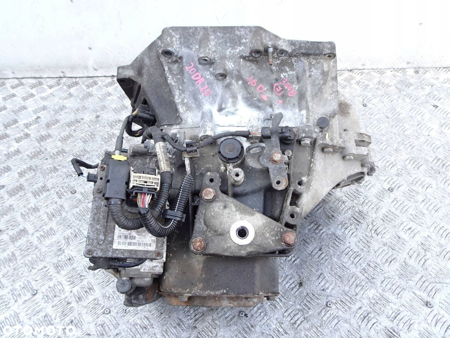 Skrzynia KPL. PółAutomat Peugeot 3008 5008 1.6 e-HDI 20DR20 - 7