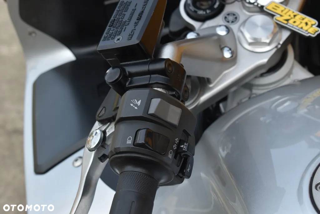 Yamaha FJR - 19