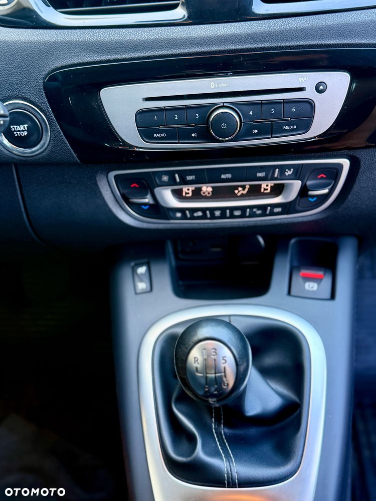 Renault Scenic ENERGY TCe 115 S&S Bose Edition - 29