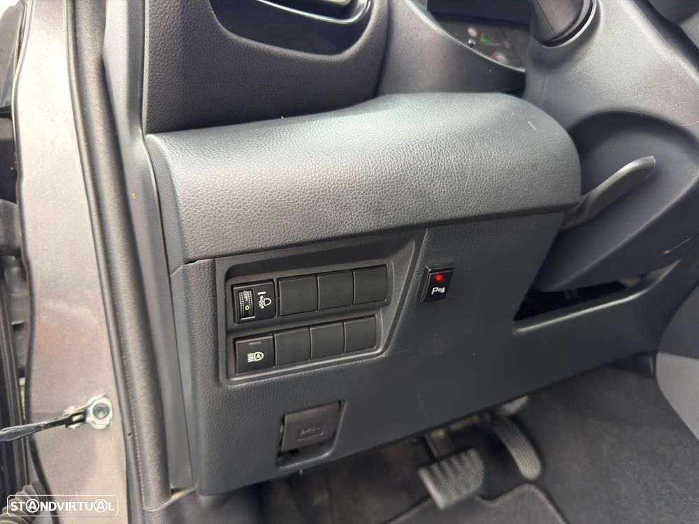 Toyota Yaris 1.5 HDF Comfort Plus - 19