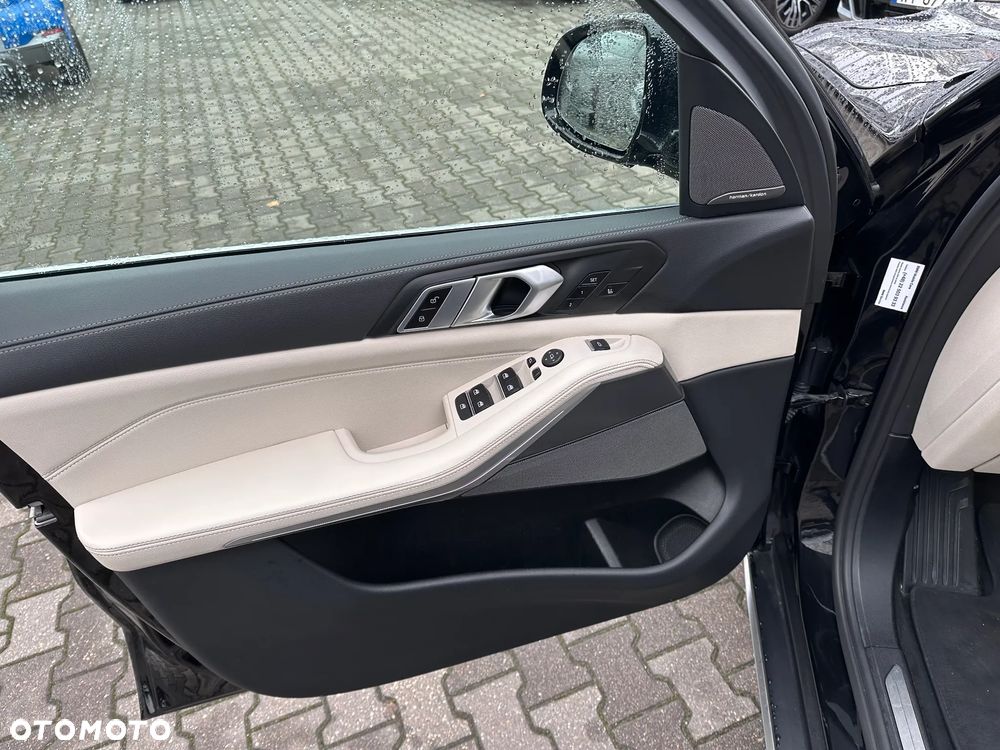 BMW X5 xDrive40i - 12