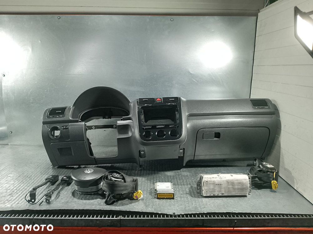 DESKA ROZDZIELCZA,KONSOLA PODUSZKI SENSOR PASY VW GOLF V - 1