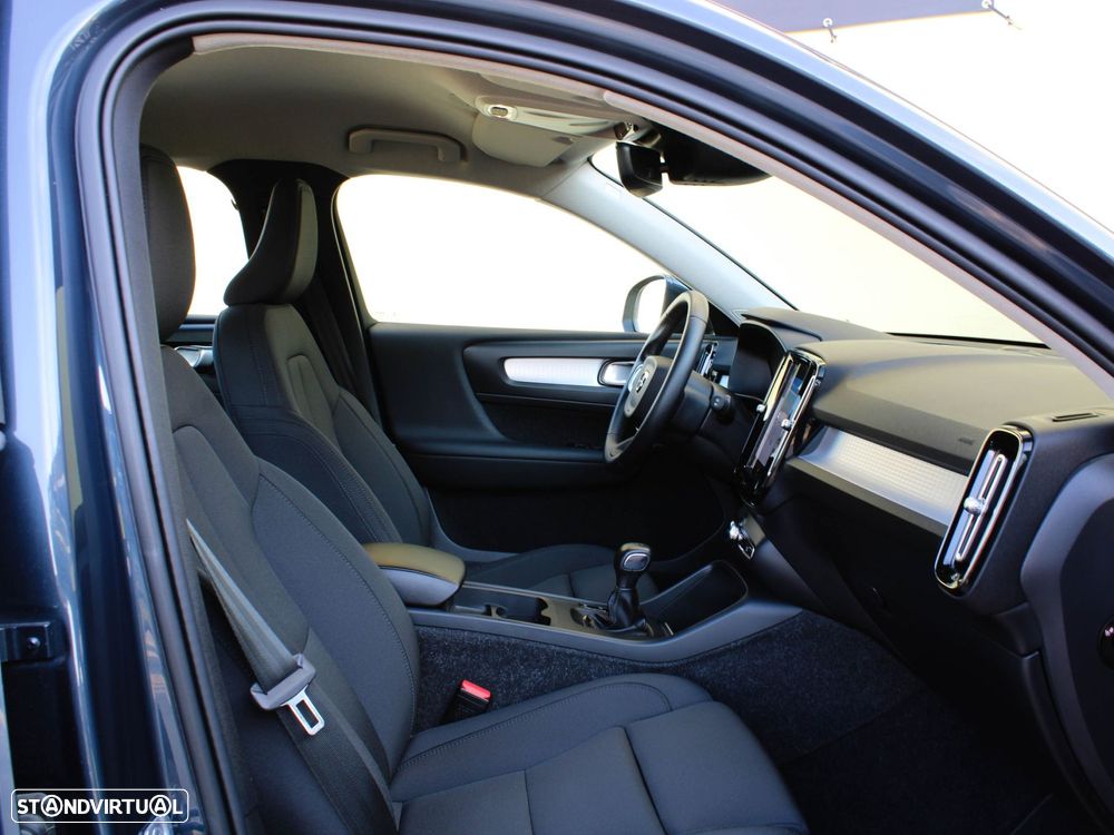 Volvo XC 40 1.5 T2 Momentum Plus - 61