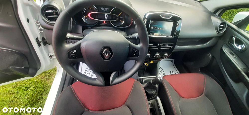 Renault Clio - 40