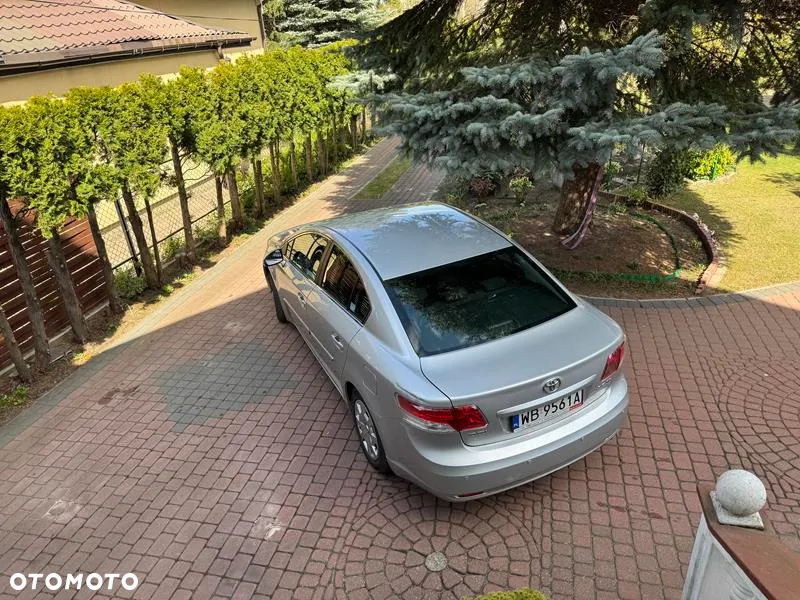 Toyota Avensis 1.8 Luna - 6