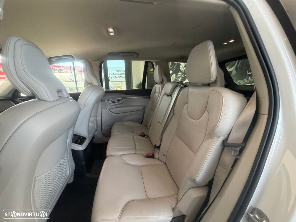 Volvo XC 90 - 12