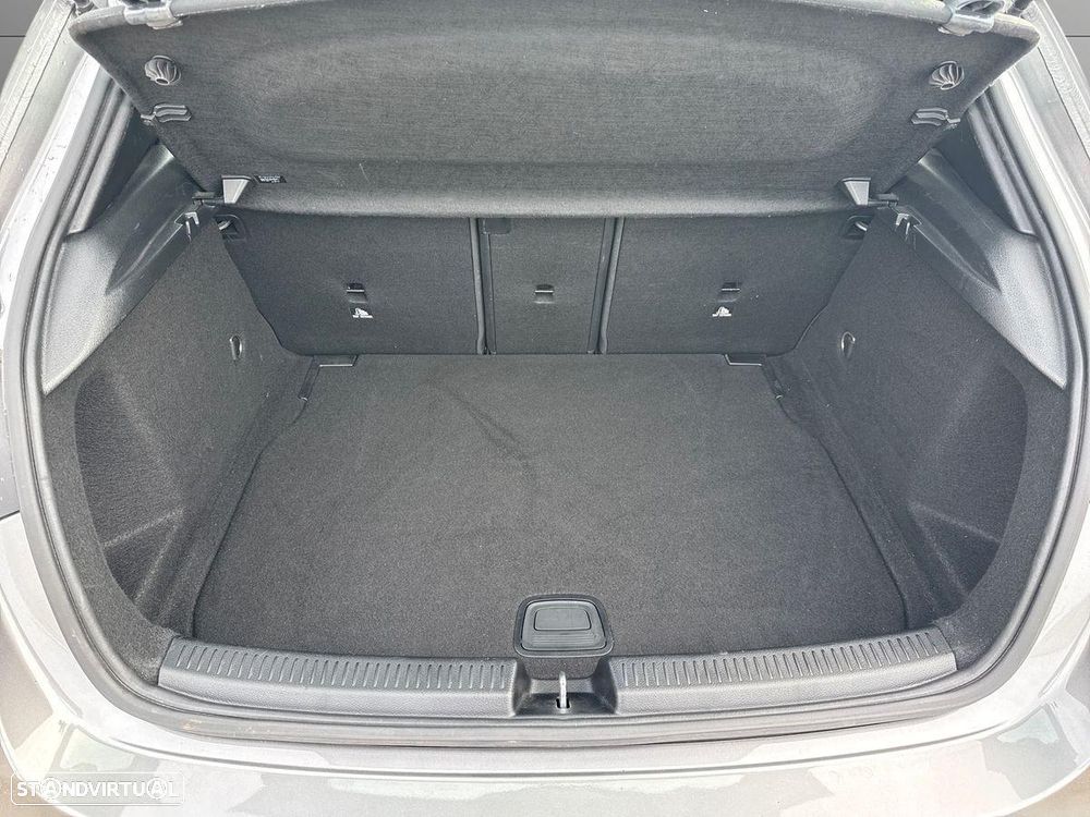 Mercedes-Benz A 180 - 21