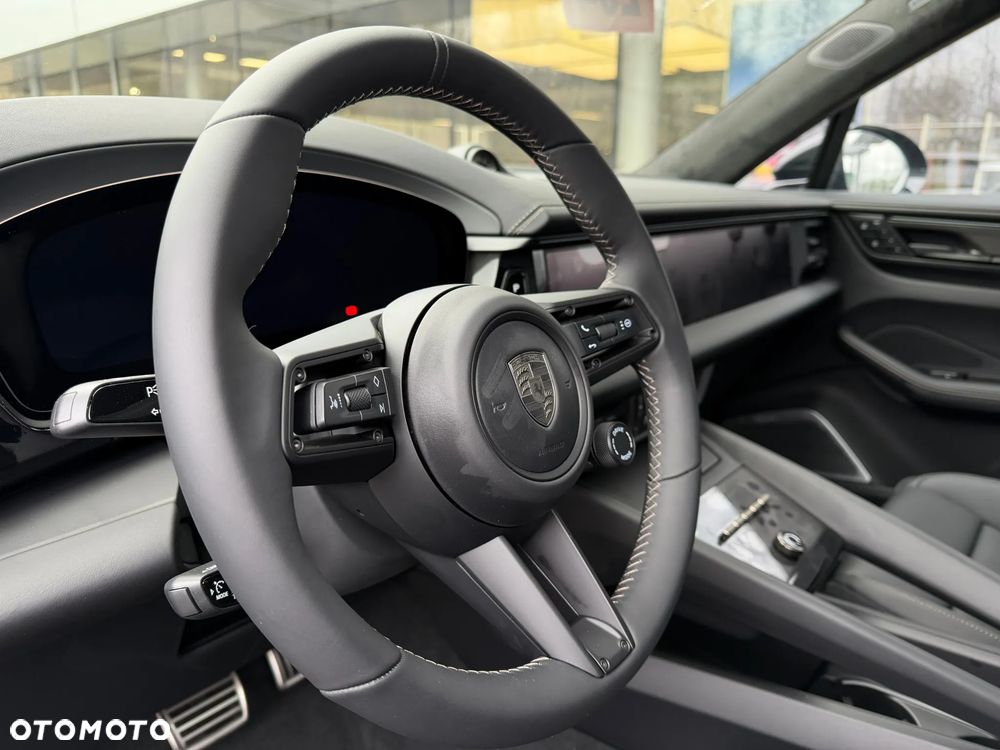 Porsche Macan - 13