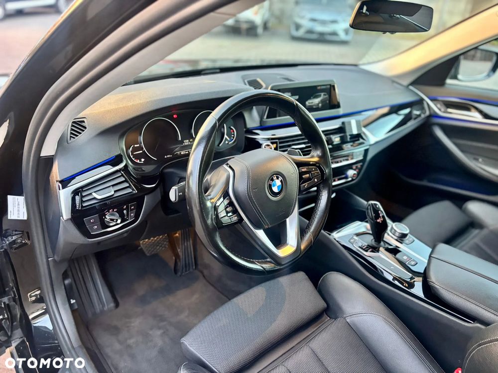BMW Seria 5 520d xDrive MHEV Sport Line sport - 11