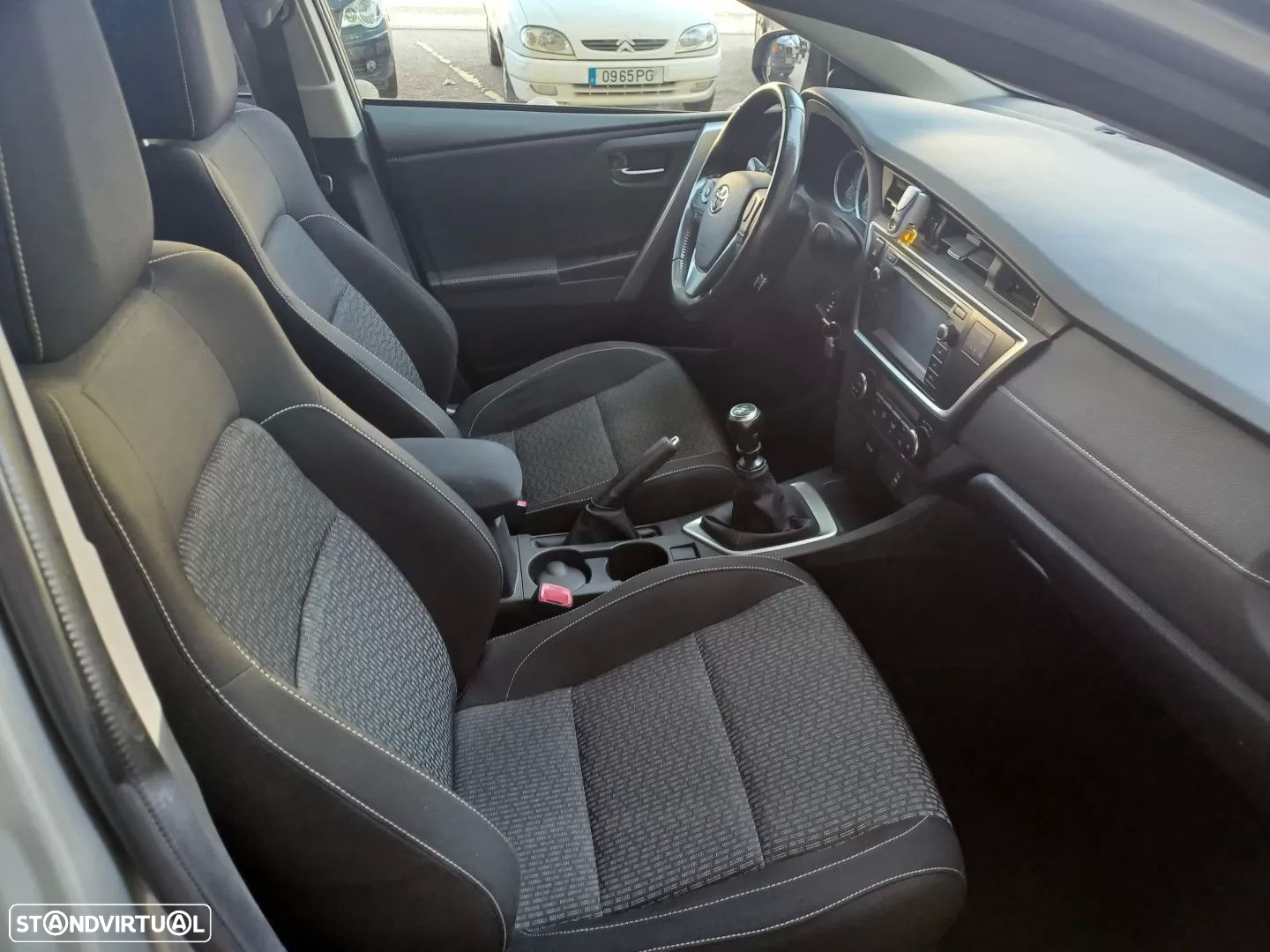 Toyota Auris 1.6 Valvematic Edition - 26