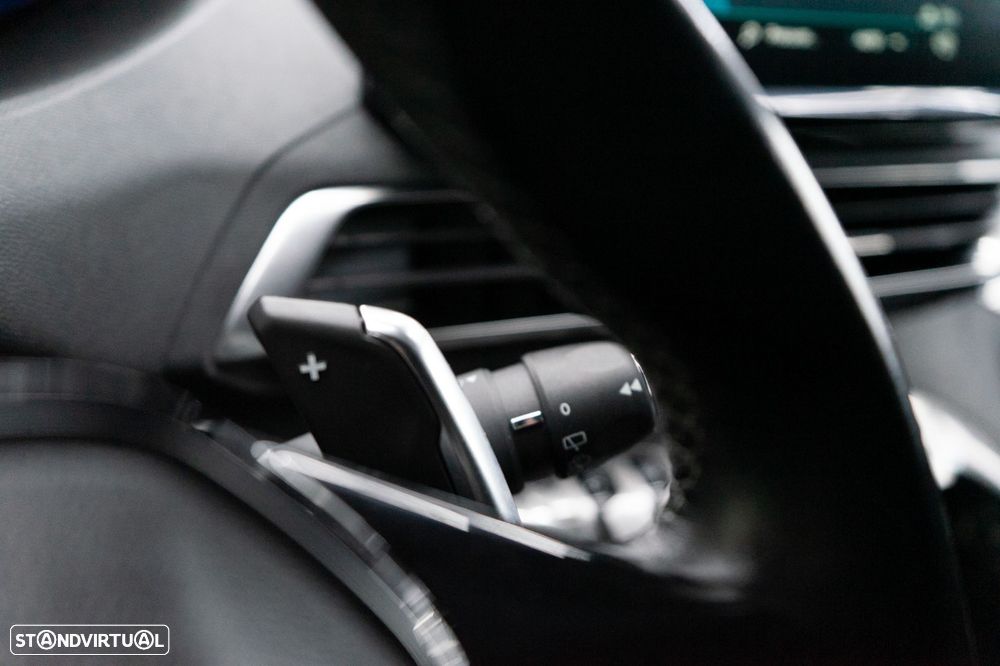 Peugeot 3008 1.6 Hybrid Allure Pack e-EAT8 - 39