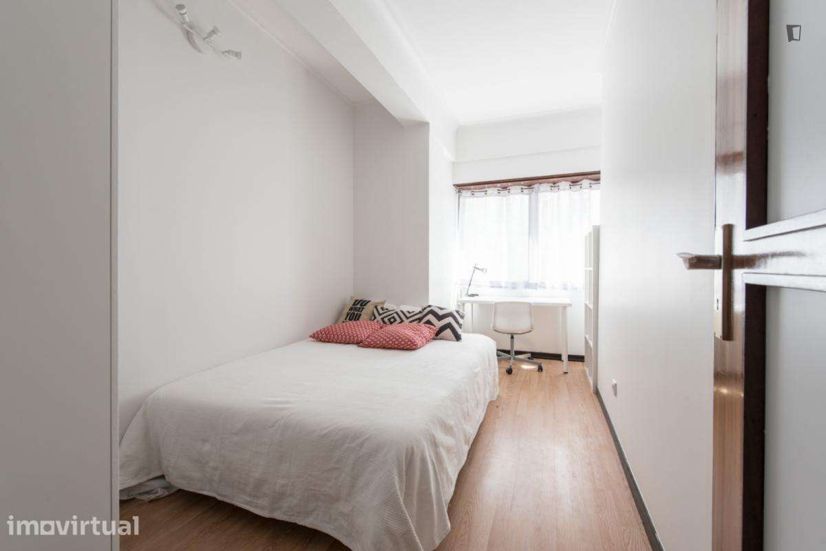 Quarto - localizado em Saldanha Lisbon - Grande imagem: 3/27