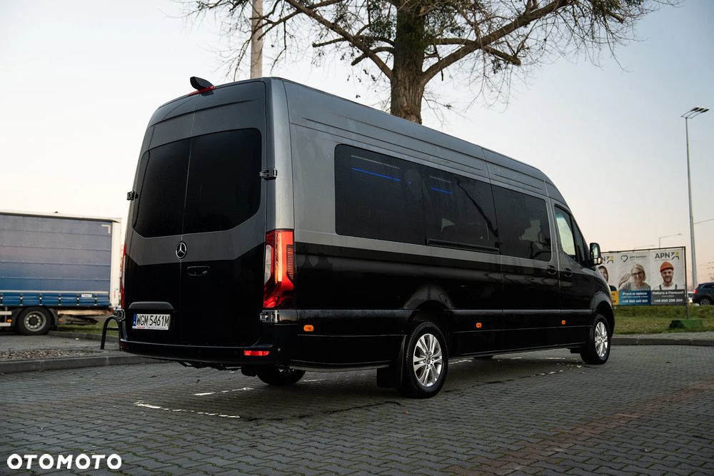 Mercedes-Benz Sprinter 907.235 - 7