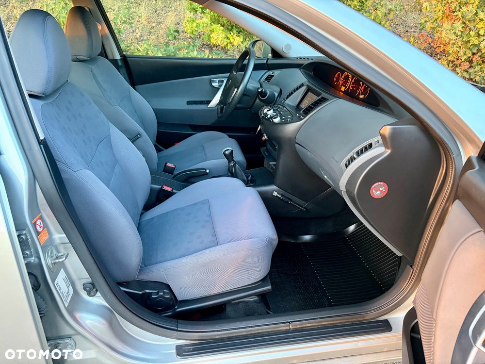 Nissan Primera - 23