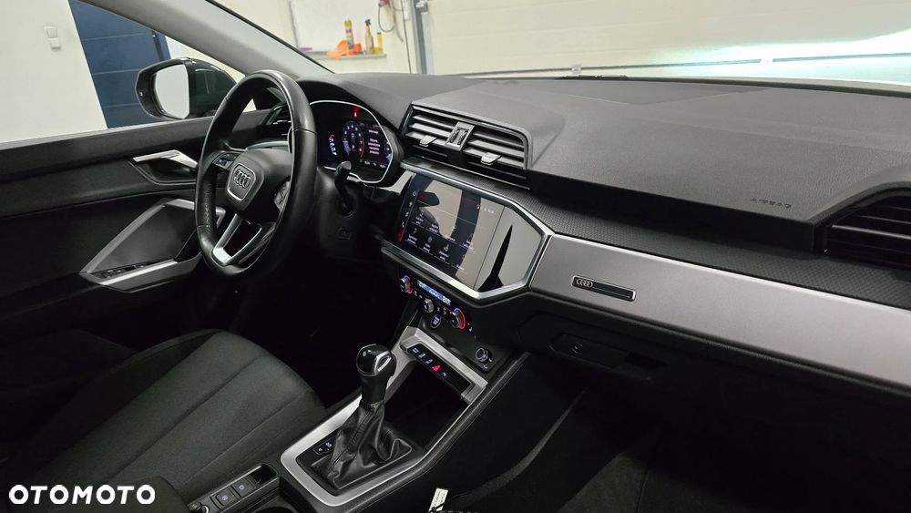 Audi Q3 Sportback ver-35-tfsi-sportback-s-tronic-edition-one - 14