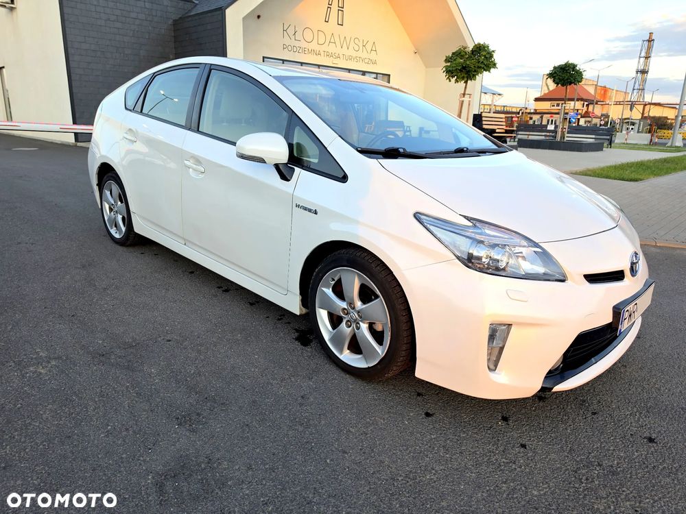 Toyota Prius 1.8 HSD Active - 13