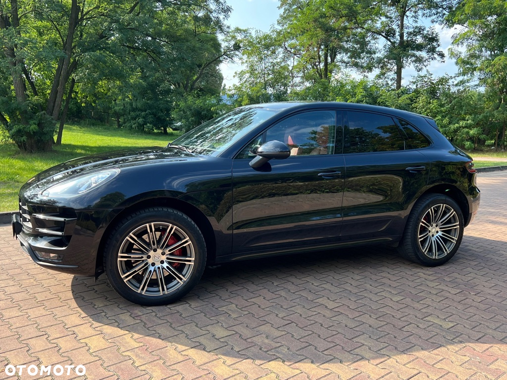 Porsche Macan Turbo - 3