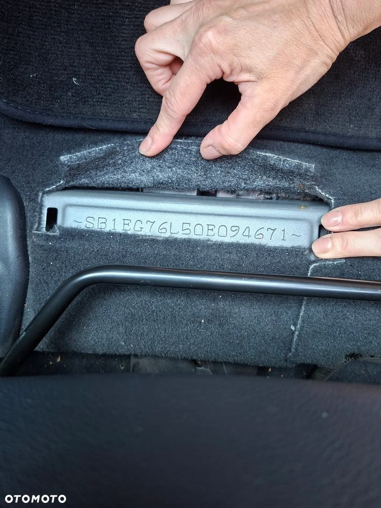 Toyota Avensis 1.8 Business Edition - 2
