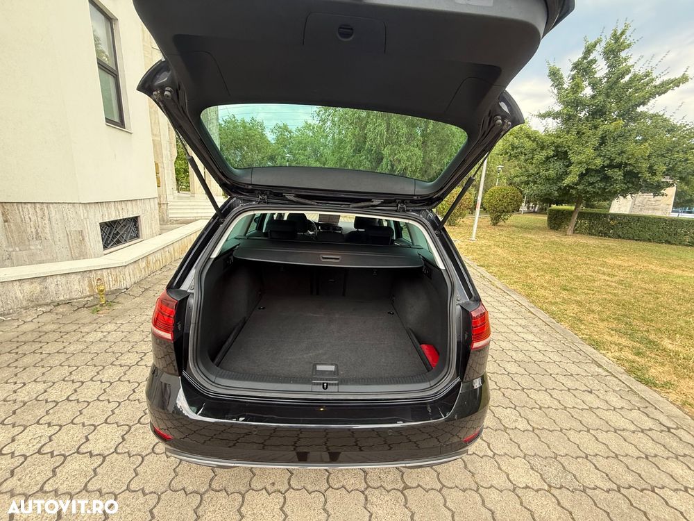 Volkswagen Golf 2.0 TDI SCR DSG United - 9