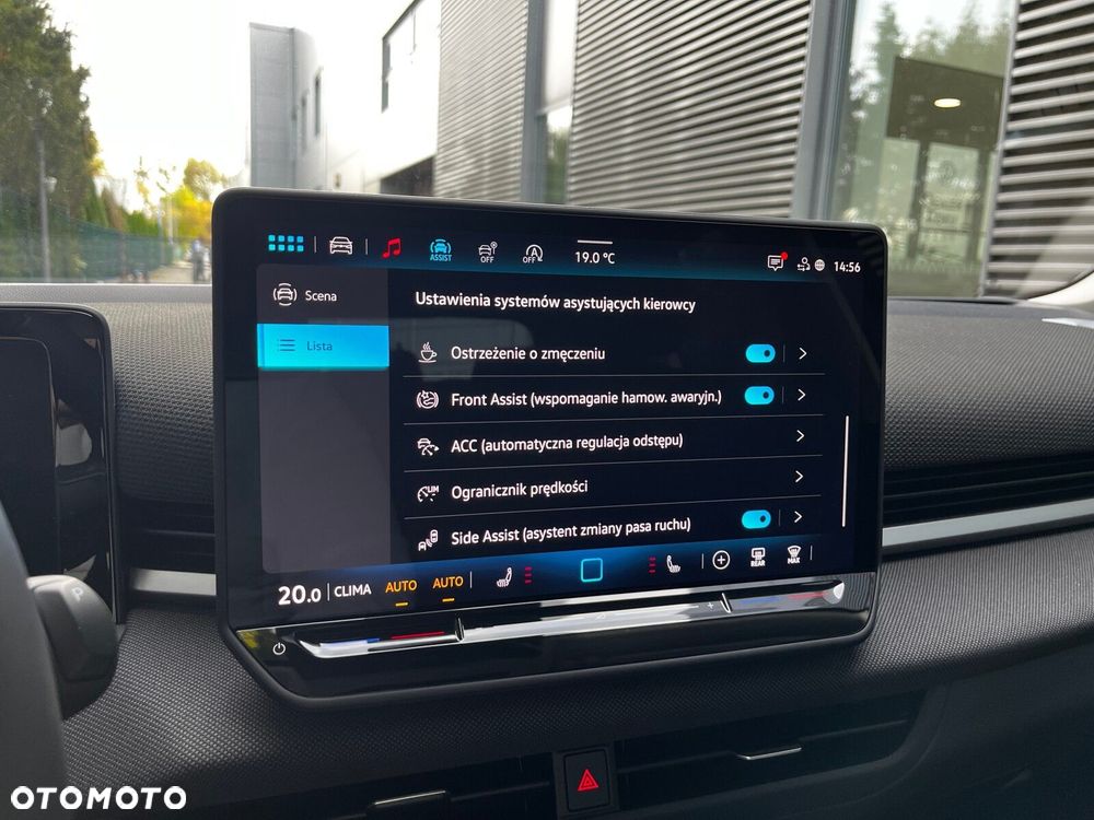 Volkswagen T-Roc 1.5 eTSI Life DSG - 18