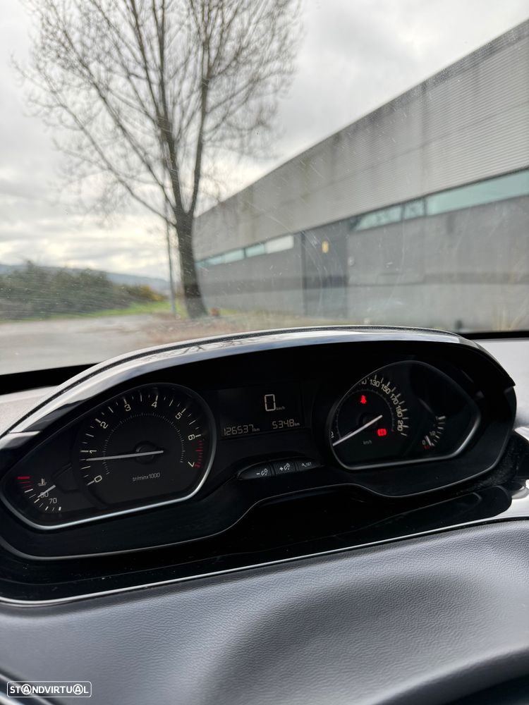 Peugeot 208 1.2 PureTech Signature - 14