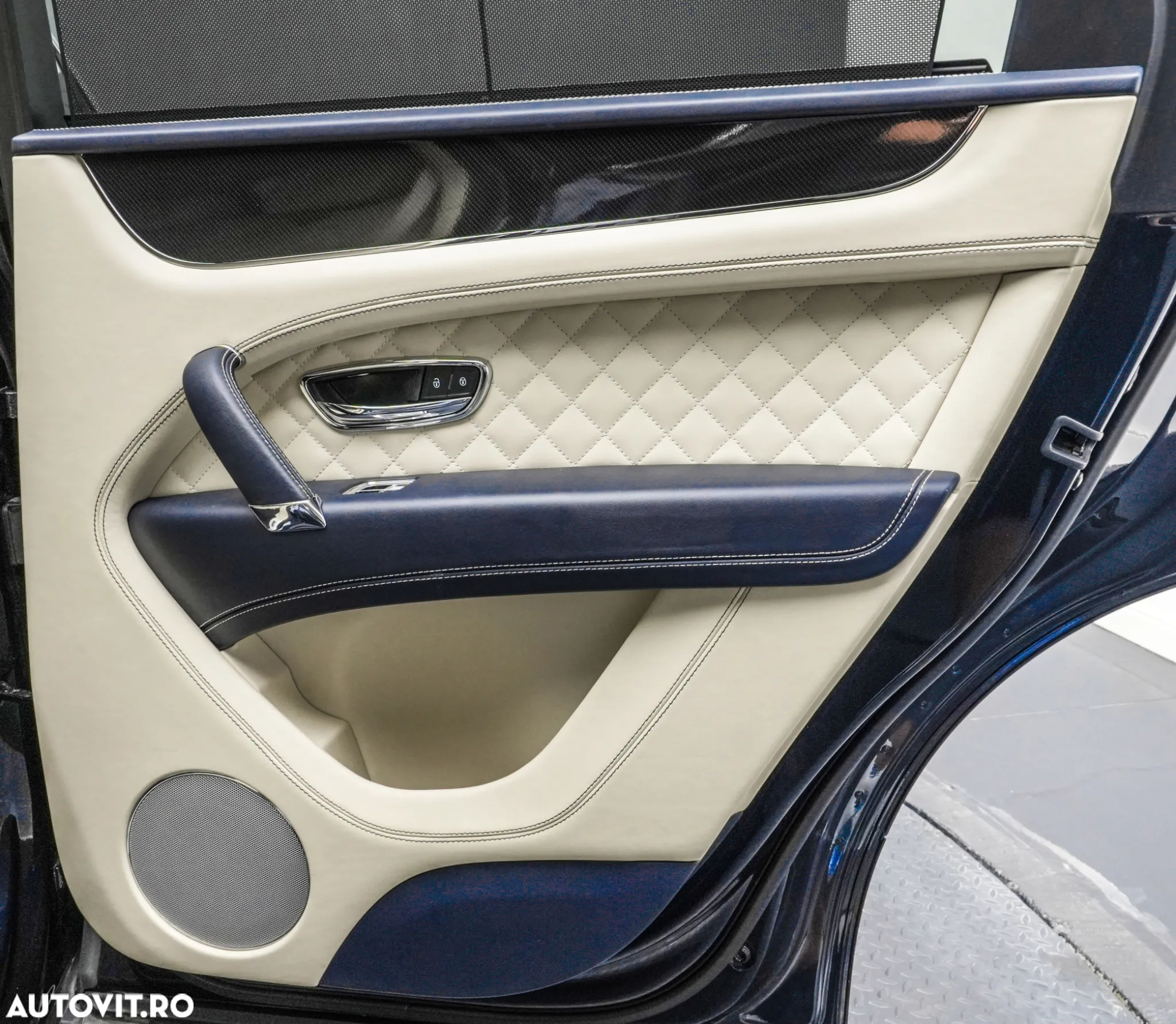 Bentley Bentayga - 33
