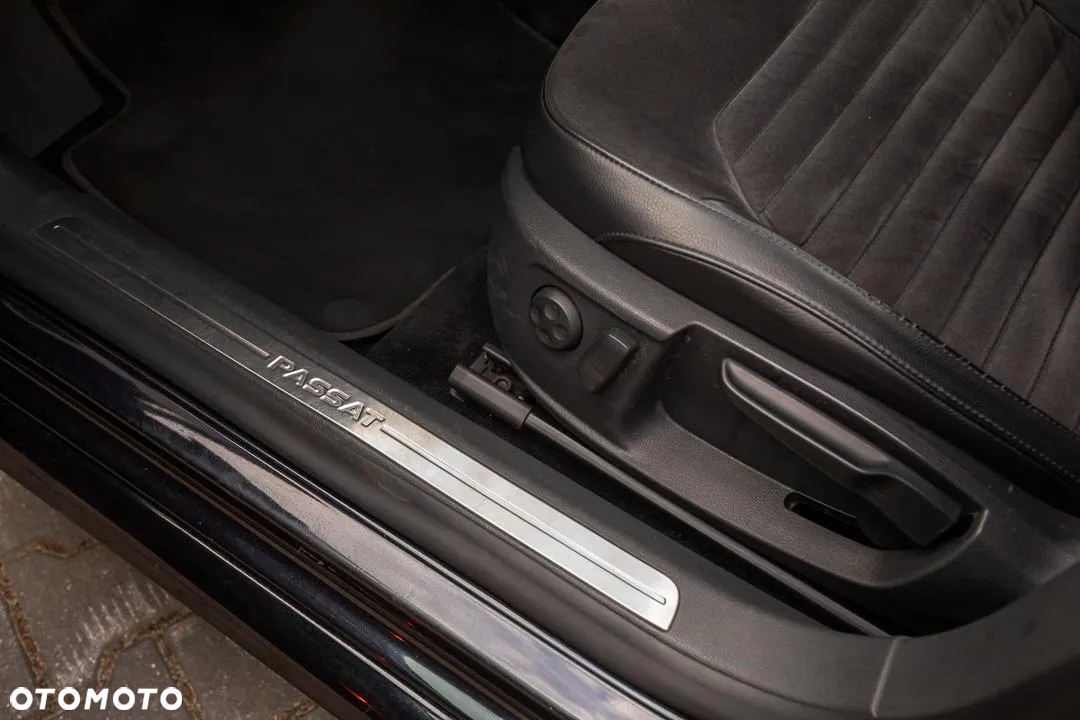 Volkswagen Passat 2.0 TDI DPF Highline DSG - 26