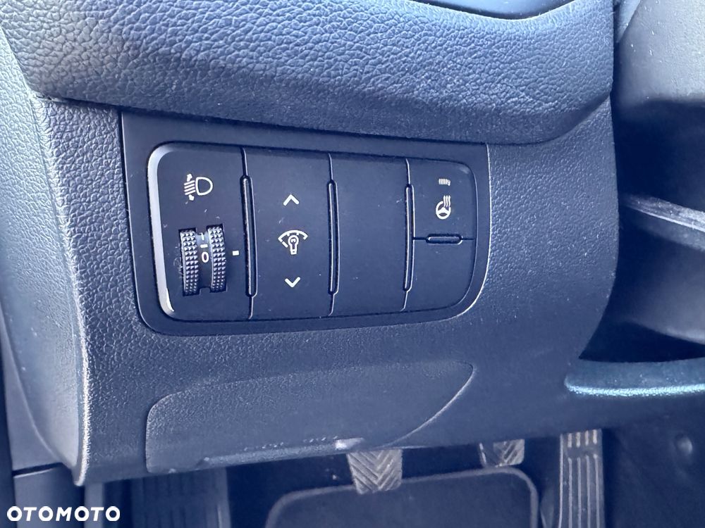 Kia Ceed 1.6 GDI ISG Dream-Team Edition - 23