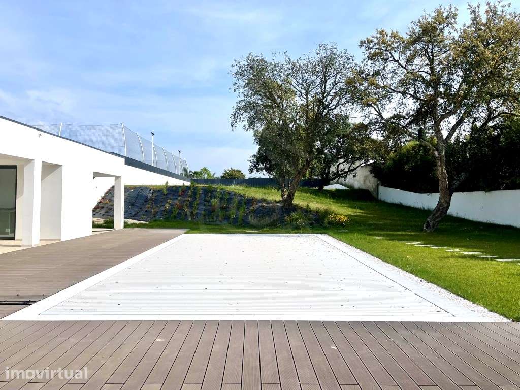 Moradia de luxo V4+2 de arquitectura contemporânea com piscina junt... - Grande imagem: 3/37